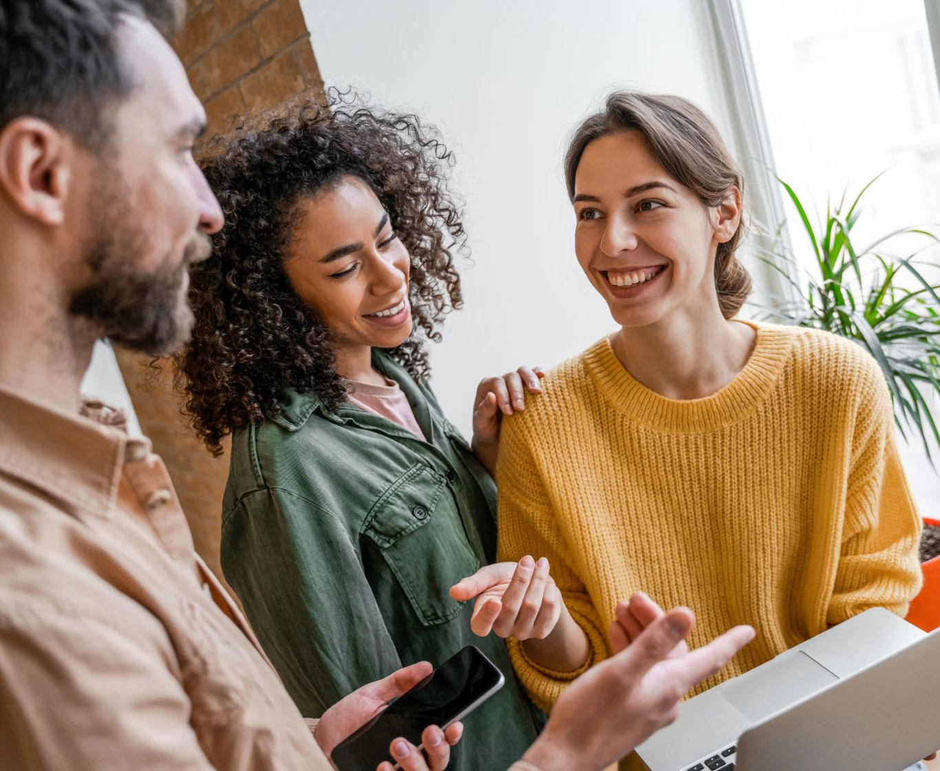 B2B and B2C platforms – key features – 052B