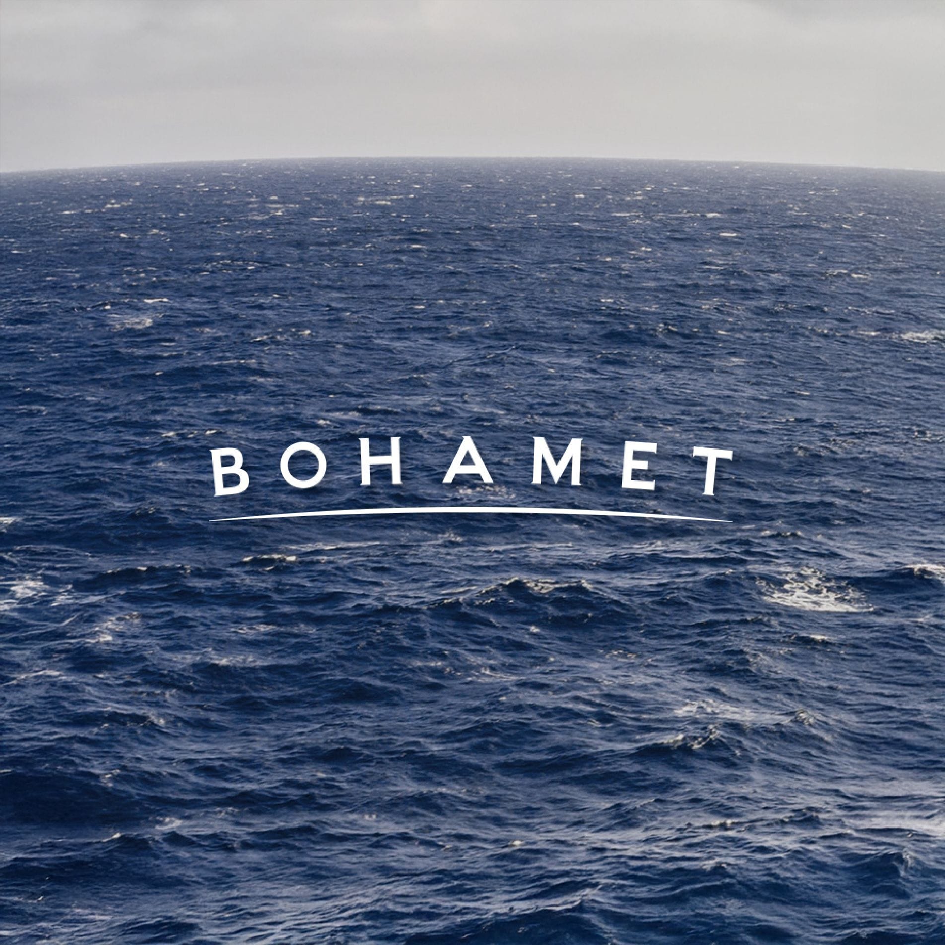 Detale typografii i sygnetu logo Bohamet inspirowane motywem oceanu