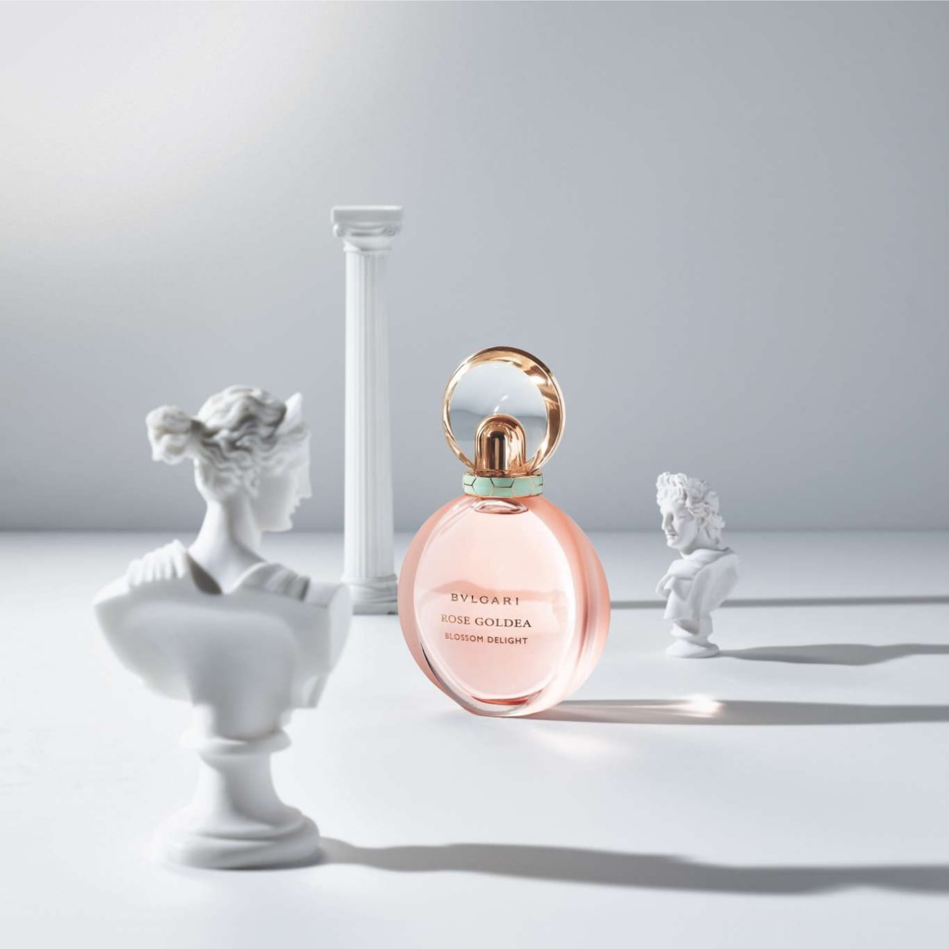 Aplikacja konkursowa Douglas na stronie głównej perfumerii