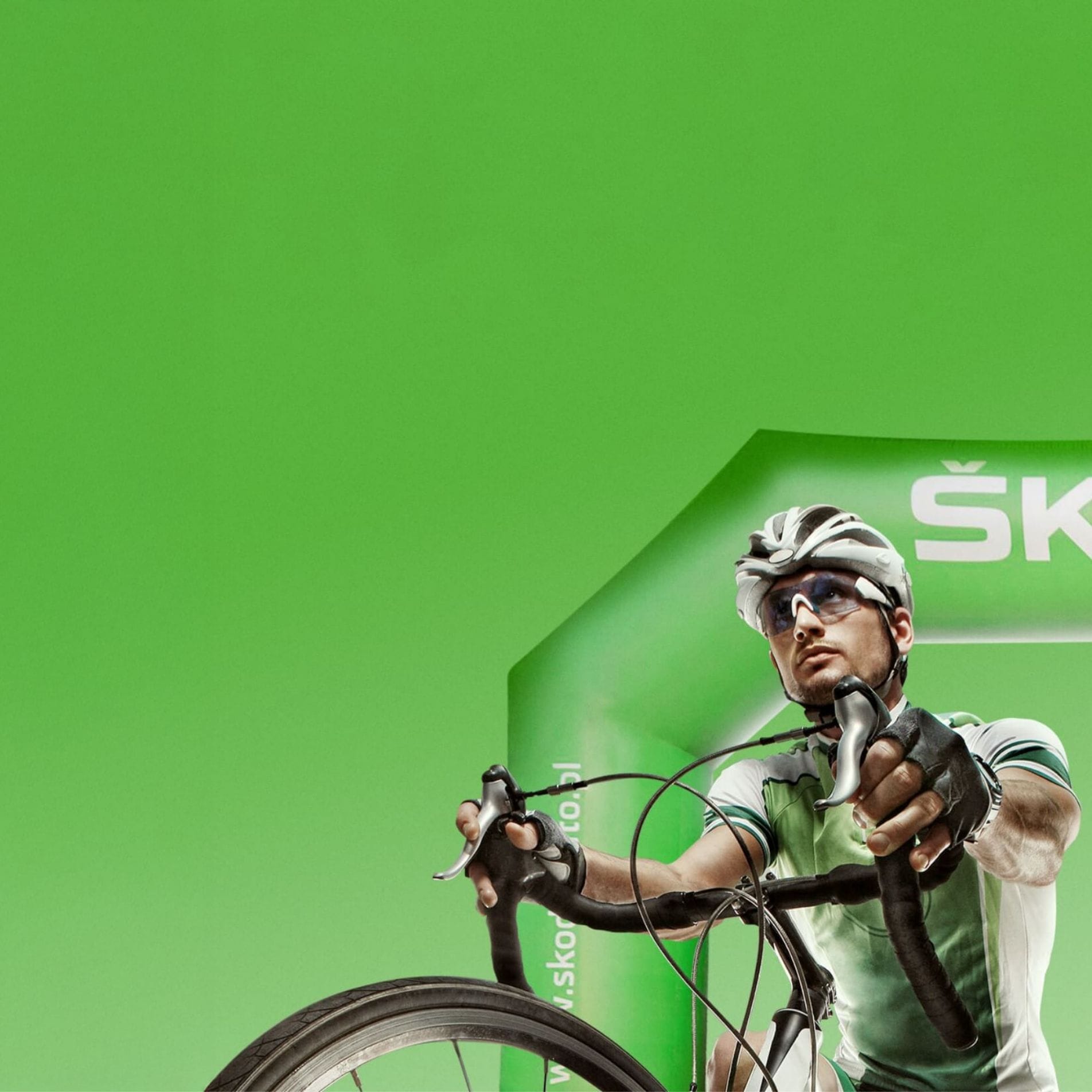 UX aplikacji B2B ułatwiający dostęp do materiałów marketingowych Skoda